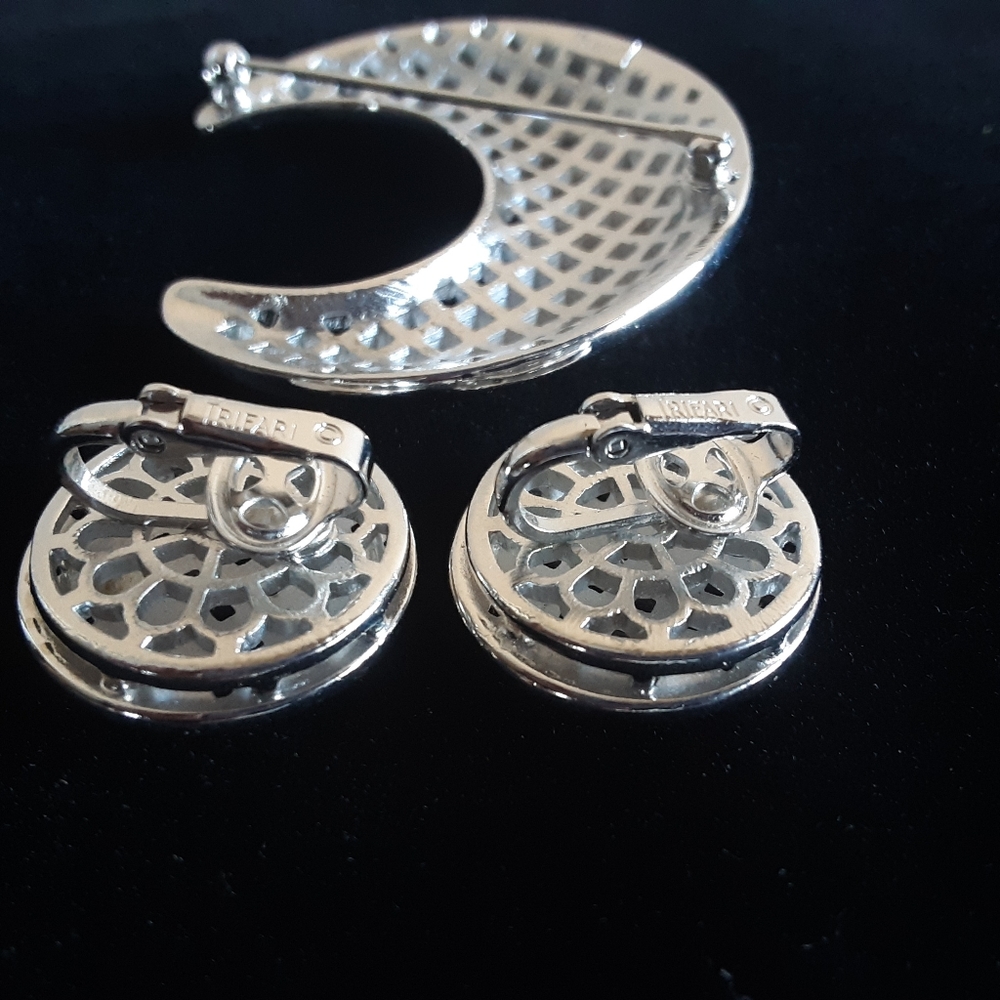 Vtg.Trifari Jewelry Brooch & earrings Basket Weave - Picture 4 of 8